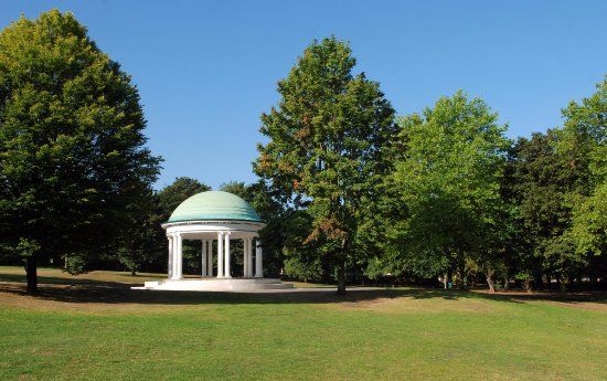 Clifton Park and Museum