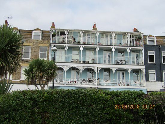 Victoria Gardens & Promenade