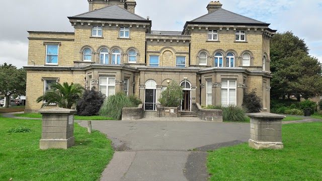 Hove Museum and Art Gallery
