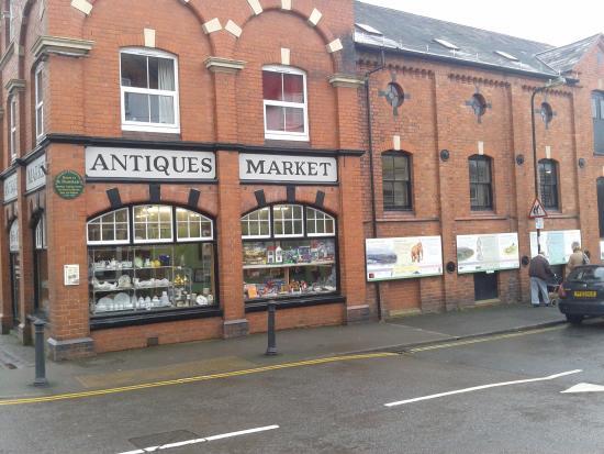 Stretton Antiques Market