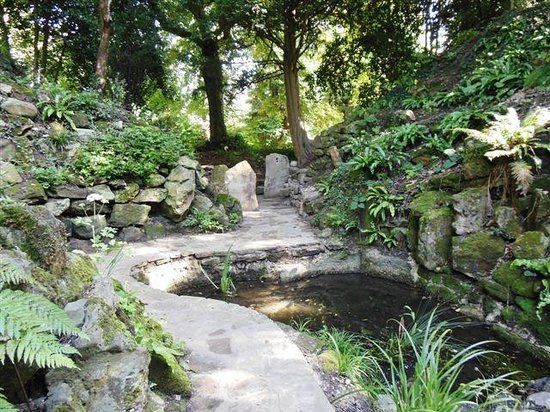 Dean and Manor Rd Cemetery Secret Garden