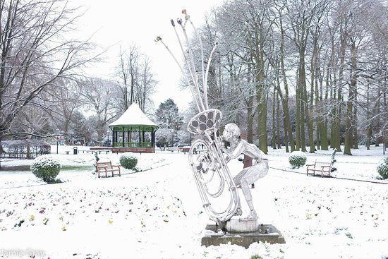 Caldecott Park